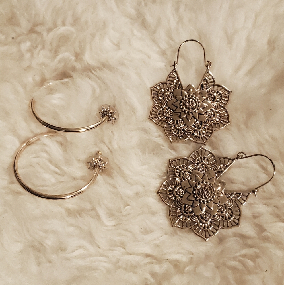 GOLD EARRING BUNDLE